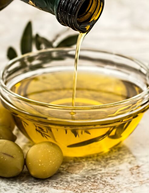 Olive-Oil-Pour